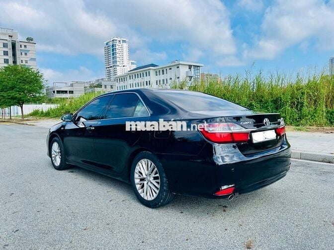 Chính chủ bán Toyota Camry 2.5Q - Form mới