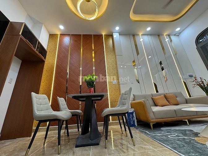 3lầu, full nội thất cao cấp, xách vali vào ở, Khu Thời Trang Lê Văn ỹ 