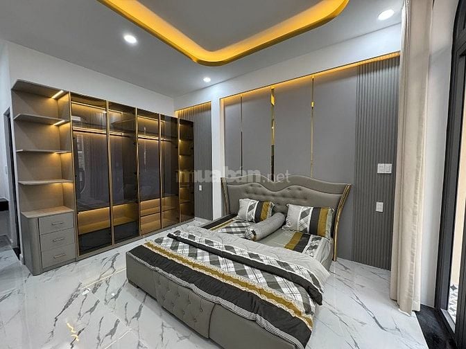 3lầu, full nội thất cao cấp, xách vali vào ở, Khu Thời Trang Lê Văn ỹ 