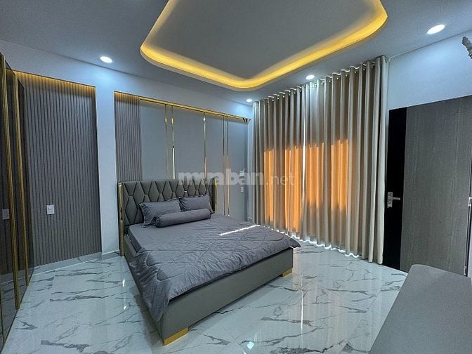 3lầu, full nội thất cao cấp, xách vali vào ở, Khu Thời Trang Lê Văn ỹ 