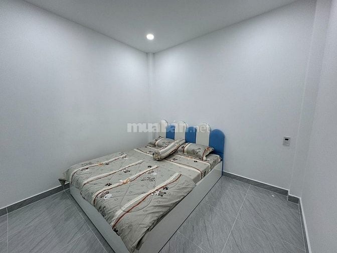 3lầu, full nội thất cao cấp, xách vali vào ở, Khu Thời Trang Lê Văn ỹ 