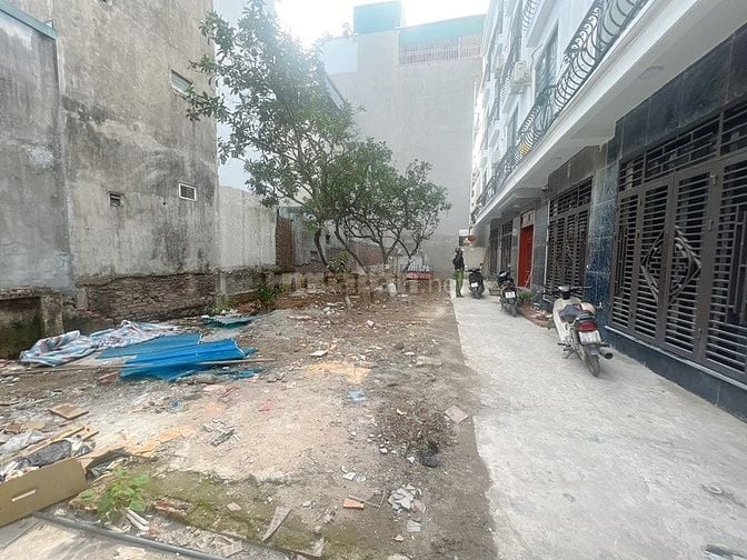 BÁN ĐẤT ĐẠI MỖ 8 TỶ 70M2 NGÕ RỘNG 3M Ô TÔ ĐỖ CỬA, NGÕ SIÊU NÔNG