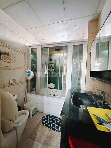 BÁN NHÀ Q4 ĐẸP XE TĂNG VÀO NHÀ MẶT TIỀN ĐƯỜNG SỐ XE TẢI 8M 5 TẤM ĐÚC B
