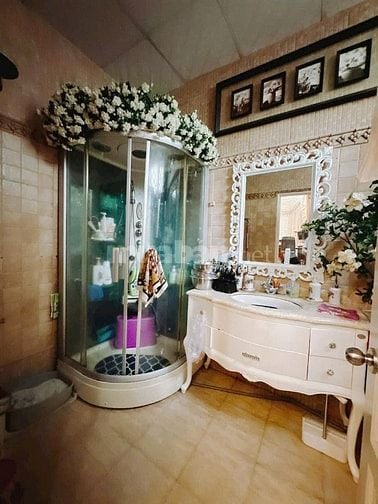 BÁN NHÀ Q4 ĐẸP XE TĂNG VÀO NHÀ MẶT TIỀN ĐƯỜNG SỐ XE TẢI 8M 5 TẤM ĐÚC B