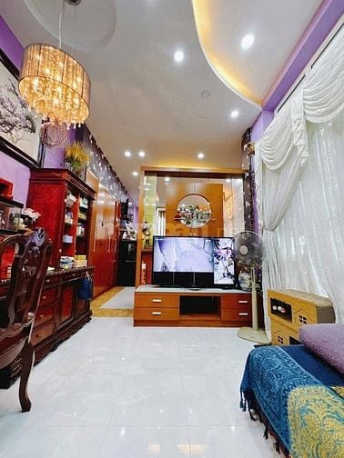 BÁN NHÀ Q4 ĐẸP XE TĂNG VÀO NHÀ MẶT TIỀN ĐƯỜNG SỐ XE TẢI 8M 5 TẤM ĐÚC B