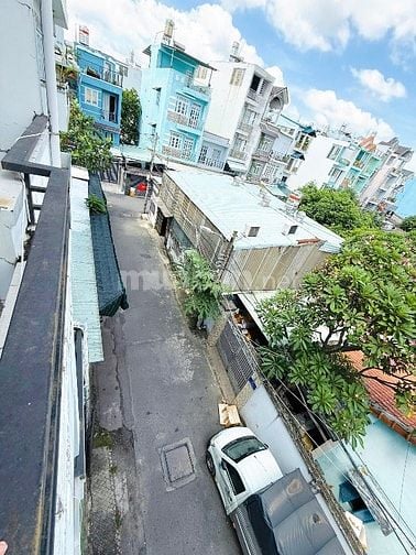 Nhà 3 lầu Cao Cấp hẻm xe hơi 6m Bùi Quang Là, P12, Q.Gò Vấp
