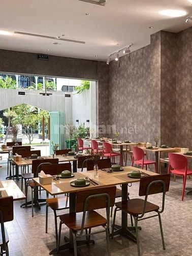 MT Ngay 11 Lê Thánh Tôn, P.Bến Nghé Q1, DT 5,6×27m, 8 Tầng, 115 tỷ TL