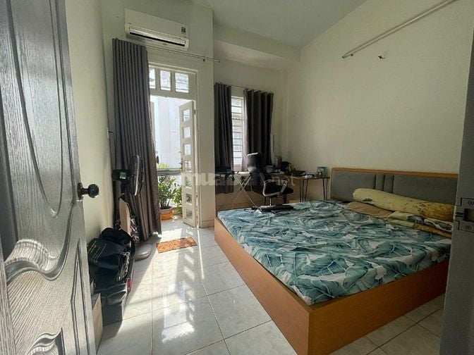 Bán nhà 1 trệt 2 lầu đường Mã Lò quận Bình Tân hẻm ô tô tránh