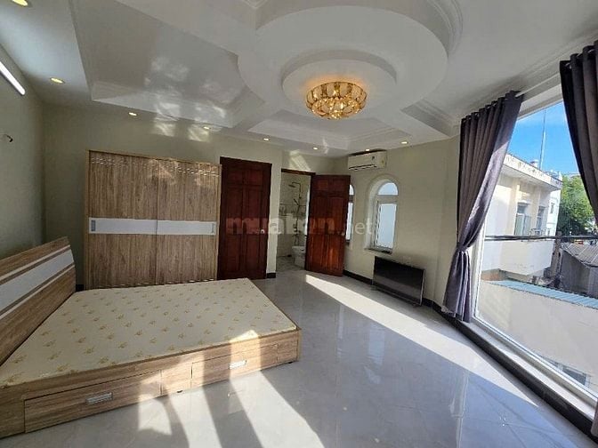 Hẻm Thẳng 8m (cách MT 1 căn), DT: 5.3mx9m, 5 tầng, Giá: 7.99 tỷ