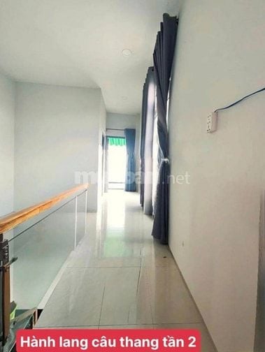 Nhà ngay Nguyễn Minh Hoàng P,12 Q.Tân Bình 81m2 cần bán gấp giá 1TY990