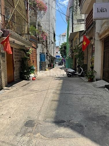 Cho thuê nhà Võ Văn Tần, P5, Quận 3
