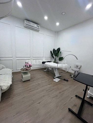 Cho thuê Villa mini Huỳnh Văn Bánh, p13, Phú Nhuận
