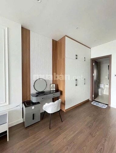 Chung cư Satra, Phan Đăng Lưu, PN: 95m2, nhà mới, nội thất, 2pn, 17tr