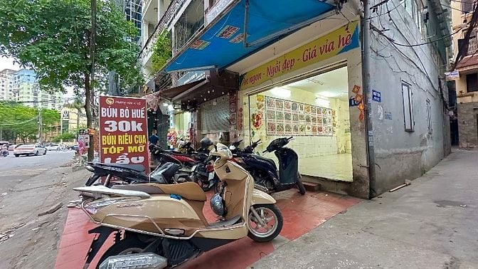Nhà số 10 Mặt phố Chính Đền Lừ 2 - Ngã ba Nhà Thi đấu. MB57m2, Lô góc