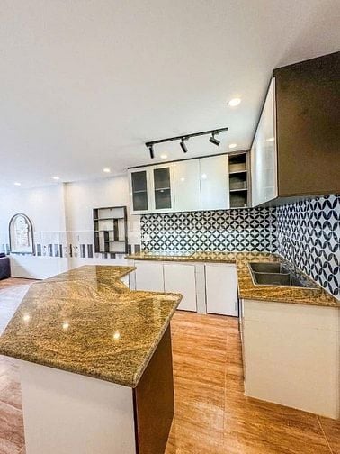  Nhà Tôi cần bán ngay Đ. Ông Đồ , nhà mới xây dựng 2 năm còn rất mới ,