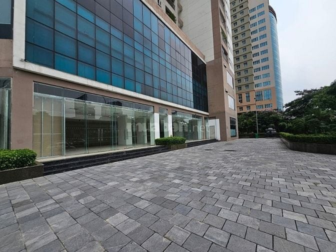 CHO THUÊ MBKD phố NGUYỄN CHÍ THANH DT 100m2x2t, mặt tiền 20m, 6000$