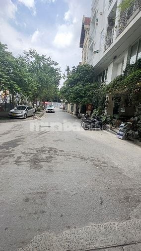 Cho thuê biệt thự kdt dịch vọng-Cầu Giấy 155m2