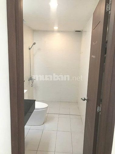 Cần cho thuê nhà Mặt Tiền Đường Số 6 trong khu CC Hà Đô P.12 Q.10