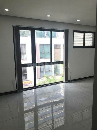 Cần cho thuê nhà Mặt Tiền Đường Số 6 trong khu CC Hà Đô P.12 Q.10