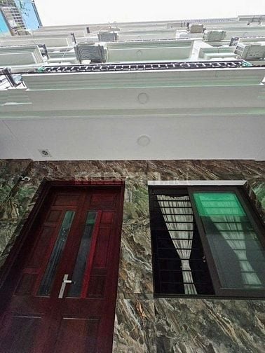 Cho thuê nhà 5 Tầng ngõ 132 Cầu Giấy