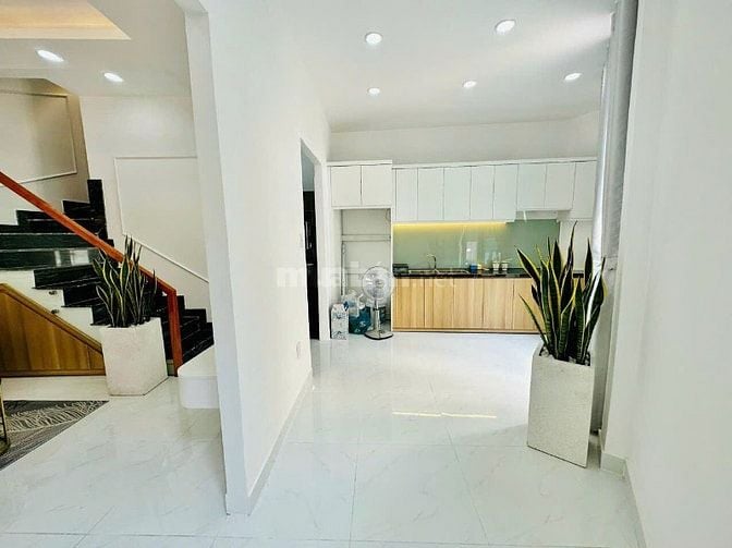 HXH đường Phan Xích Long , Phường 1 Quận Phú Nhuận 