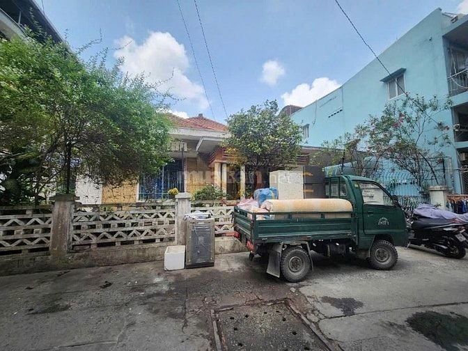 HIẾM! Bán nhà ngang LỚN 11x22m Đ. Cô Giang, Q.1 - 330m2 – 2 tầng.