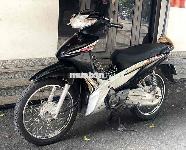 Cần bán Honda Wave S 110 đk 2012 bstp máy zin êm.