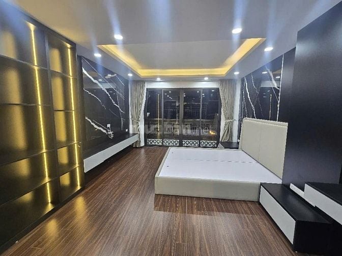Mặt phố Hà Đông 70m2 thang máy chỉ 23 tỷ