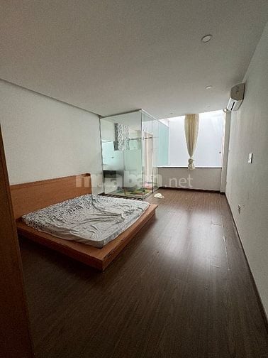 Bán nhà đường số gần chợ Tân Qui Quận 7