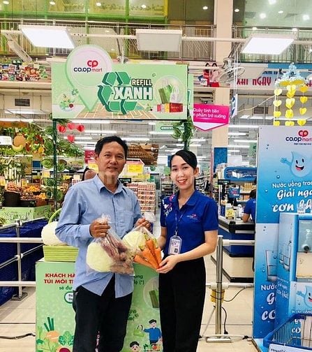 Tuyển Gấp Nhân Viên Trung Tuổi, Sinh Viên Ở Vị Trí Tạp Vụ, Bán Hàng