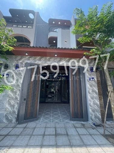 BÁN NHÀ SHR 3PN 2WC GẦN KHU CÔNG NGHIỆP