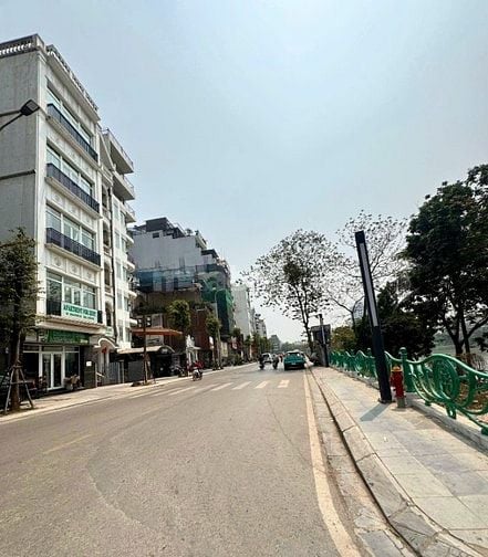 Bán nhà phố Xuân Diệu 50m2*5T,mt 4.2m,lô góc,oto,ngõ thông,kd,20.5tỷ.