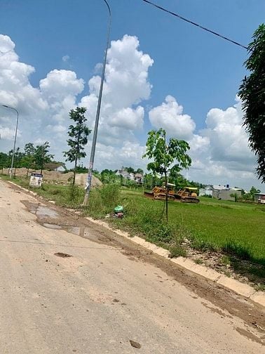 Bán nhanh lô đất 125m2 đường Nguyễn Thị Hạnh,liền kề Vinhomes 