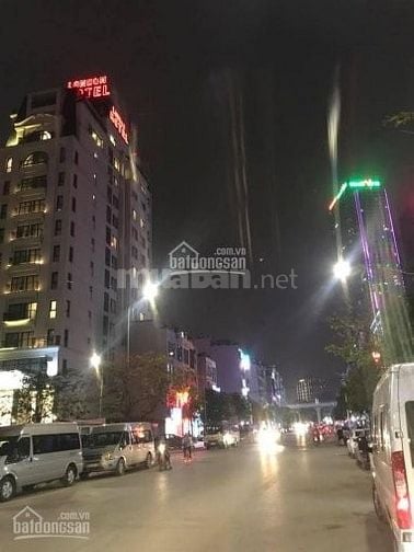 BÁN Tòa  NHÀ MẶT PHỐ  TOÀ VĂN PHÒNG - KINH DOANH - DT450 M giá 380 tỷ