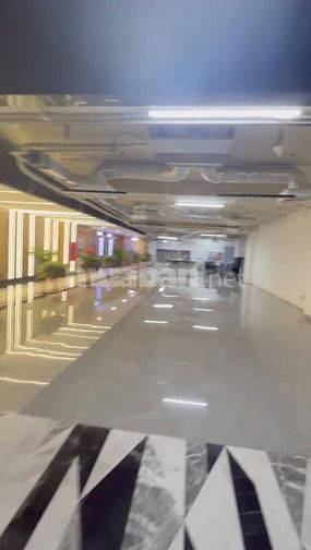 BÁN Tòa  NHÀ MẶT PHỐ  TOÀ VĂN PHÒNG - KINH DOANH - DT450 M giá 380 tỷ