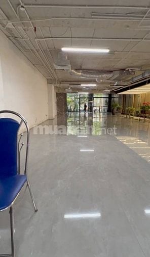 BÁN Tòa  NHÀ MẶT PHỐ  TOÀ VĂN PHÒNG - KINH DOANH - DT450 M giá 380 tỷ