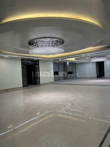 BÁN Tòa  NHÀ MẶT PHỐ  TOÀ VĂN PHÒNG - KINH DOANH - DT450 M giá 380 tỷ