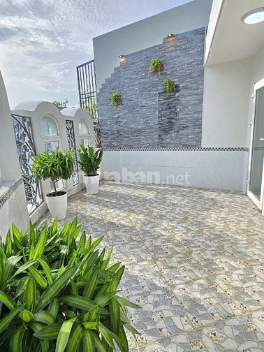 Nhà căn góc, Hẻm xe tải quay đầu, 5 tầng BTCT, nhà mới, giá 7,99 tỷ