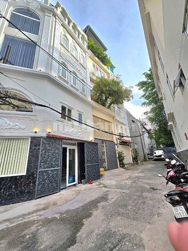 Nhà căn góc, Hẻm xe tải quay đầu, 5 tầng BTCT, nhà mới, giá 7,99 tỷ