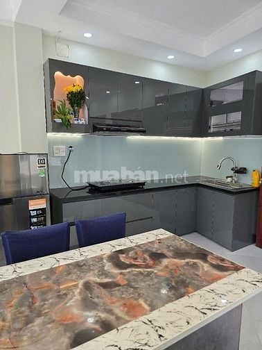 Nhà căn góc, Hẻm xe tải quay đầu, 5 tầng BTCT, nhà mới, giá 7,99 tỷ