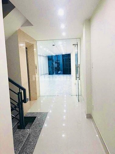 CHO THUÊ TÒA NHÀ HẺM 14/ HOÀNG DƯ KHƯƠNG, P1, Q10 – HẦM + THANG MÁY 