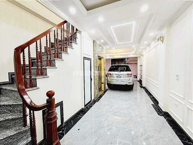 Nhà phố Hoàng Văn Thái: 60m2 gara ô tô tránh thang máy 7T chỉ 23 tỷ.