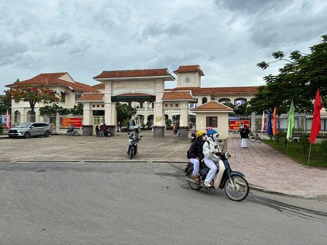 🏠LÔ ĐẤT GẦN VINHOMES ĐỐI DIỆN TRƯỜNG THPT HẬU NGHĨA CẦN THANH LÝ SỚM 