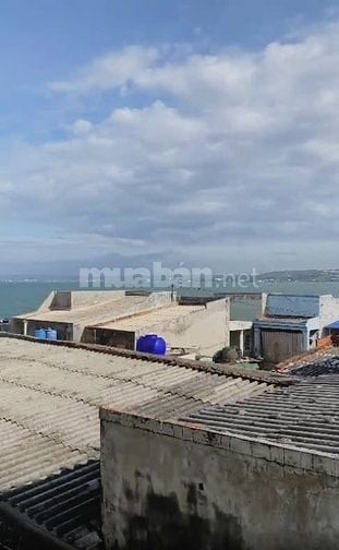 Cho thuê NHÀ CẤP 3 VIEW BIỂN CÁCH BIỂN CHỈ 10 mét - Mũi Né, Phan Thiết