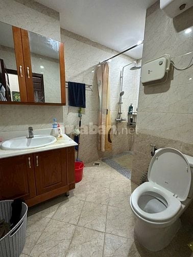 Chính chủ - Nhà đẹp Ngọc Thuỵ full nội thất