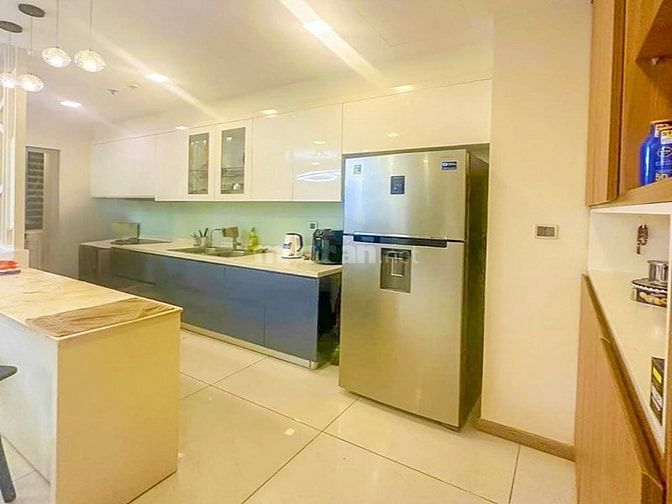 Cần bán Căn hộ tại Vinhomes Central Park tầng cao gồm 2 phòng ngủ 87m2