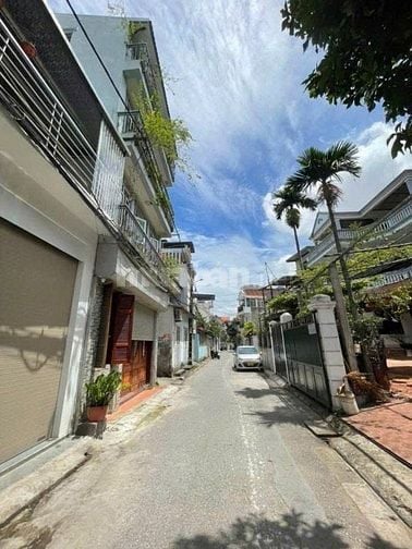 ĐẤT HIẾM NGỌC THỤY - LÔ GÓC - OTO TRÁNH - 2 MẶT NGÕ OTO THÔNG - 8.9 TỶ