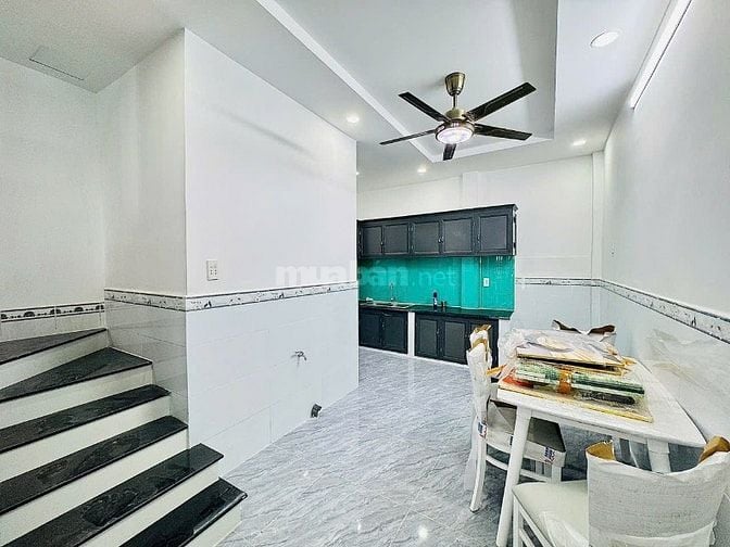 Chủ kẹt vốn bán gấp nhà Bùi Minh Trực_Q8 56m2/ 1 tỷ 050tr Sổ Hồng -HXH