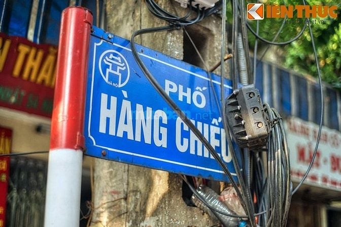 Bán nhà ngõ phố Hàng Chiếu, diện tích 40m2, cách mặt phố 20m