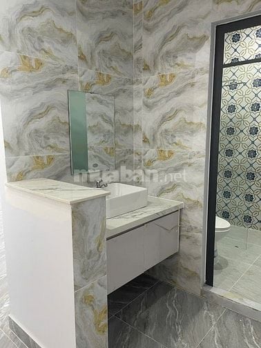 Cần Bán Gấp Nhà Ngay KCN Cầu Tràm _TP HCM 